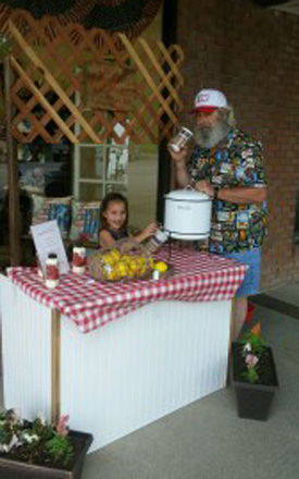 Lemonade-Stand-Fundraiser3