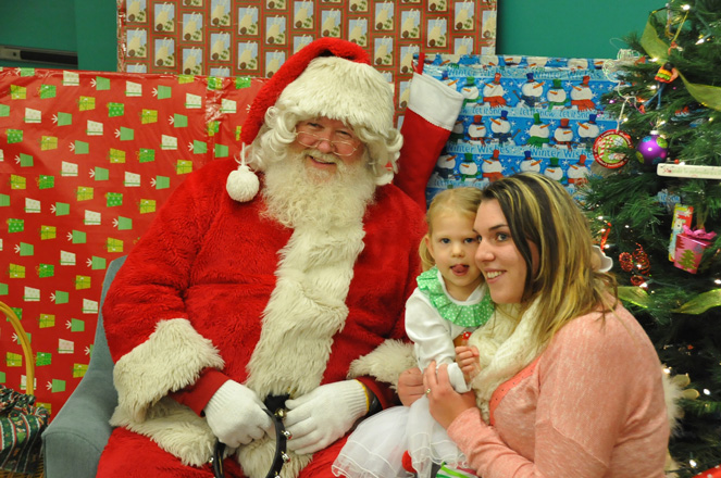 Santa-with-Girl