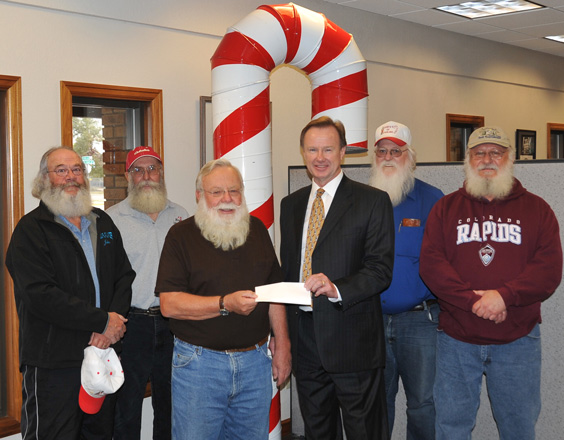Santas-of-Sterling-10